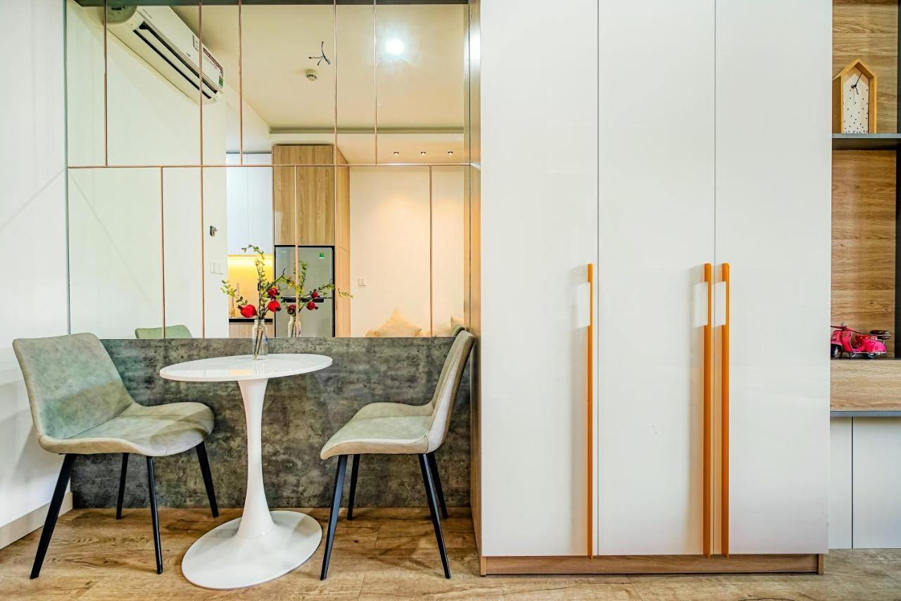 Sojo Lumiere Aparts - Terra Royal, Luxury And Central Spot 호치민 외부 사진